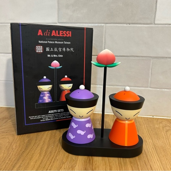 NEW A di Alessi Mr. & Mrs. Chin Salt & Pepper Shakers ASG79 SET3 - Picture 1 of 5